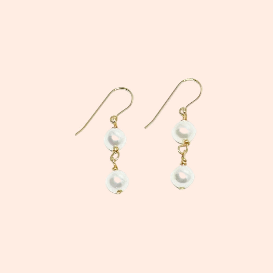 Natural Freshwater Pearls Earrings.